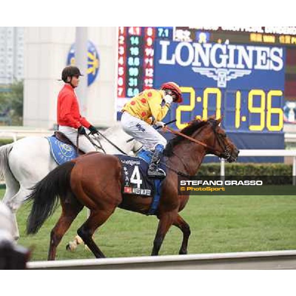 Douglas Whyte and Akeed Mofeed win the Longines Hong Kong Cup Hong Kong-Sha Tin racecourse,8th dec.2013 ph.Stefano Grasso/Longines