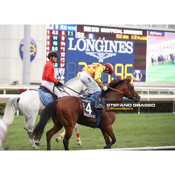 Douglas Whyte and Akeed Mofeed win the Longines Hong Kong Cup Hong Kong-Sha Tin racecourse,8th dec.2013 ph.Stefano Grasso/Longines