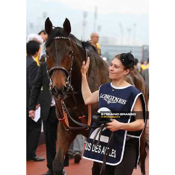 The Longines Hong Kong Cup - Cirrus des Aigles and his groom Hong Kong-Sha Tin racecourse,8th dec.2013 ph.Stefano Grasso/Longines