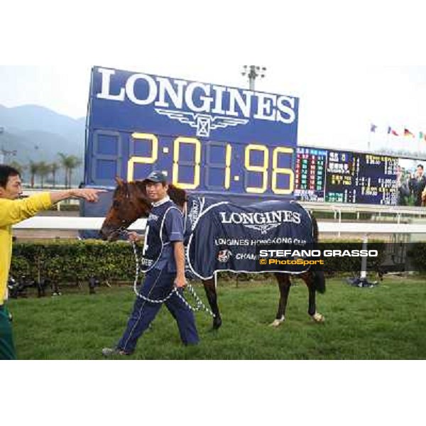 Douglas Whyte and Akeed Mofeed win the Longines Hong Kong Cup Hong Kong-Sha Tin racecourse,8th dec.2013 ph.Stefano Grasso/Longines