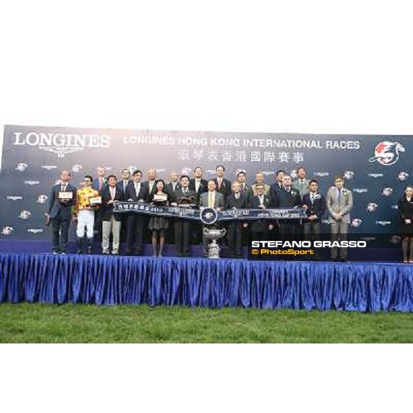 Douglas Whyte and Akeed Mofeed win the Longines Hong Kong Cup - The prize giving ceremony Hong Kong-Sha Tin racecourse,8th dec.2013 ph.Stefano Grasso/Longines