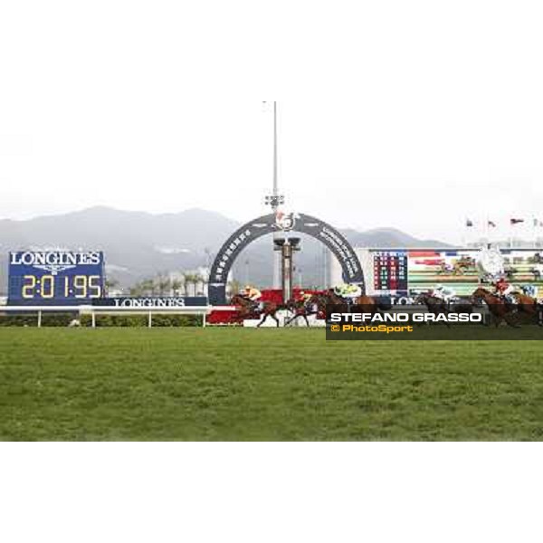 Douglas Whyte and Akeed Mofeed win the Longines Hong Kong Cup Hong Kong-Sha Tin racecourse,8th dec.2013 ph.Stefano Grasso/Longines
