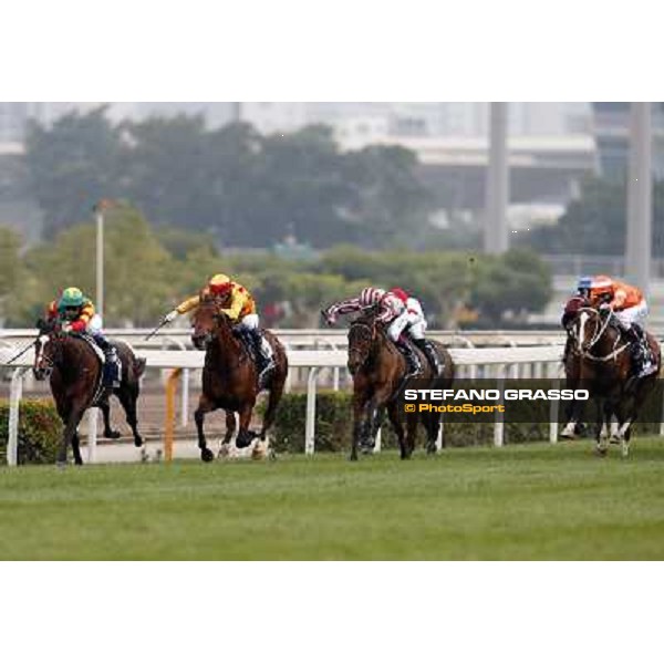 Douglas Whyte and Akeed Mofeed win the Longines Hong Kong Cup Hong Kong-Sha Tin racecourse,8th dec.2013 ph.Stefano Grasso/Longines