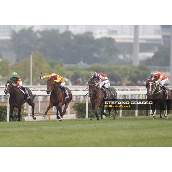 Douglas Whyte and Akeed Mofeed win the Longines Hong Kong Cup Hong Kong-Sha Tin racecourse,8th dec.2013 ph.Stefano Grasso/Longines