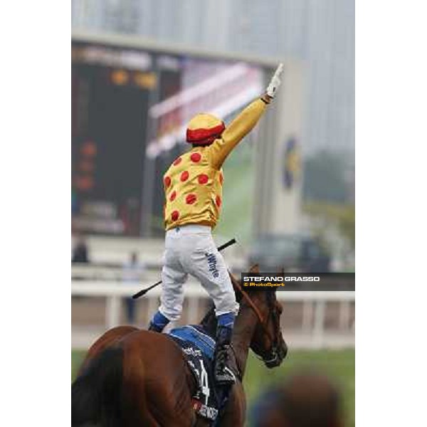 Douglas Whyte and Akeed Mofeed win the Longines Hong Kong Cup Hong Kong-Sha Tin racecourse,8th dec.2013 ph.Stefano Grasso/Longines