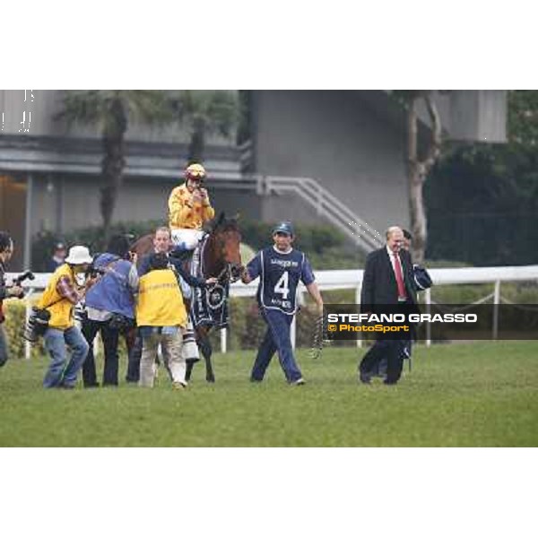 Douglas Whyte and Akeed Mofeed win the Longines Hong Kong Cup Hong Kong-Sha Tin racecourse,8th dec.2013 ph.Stefano Grasso/Longines