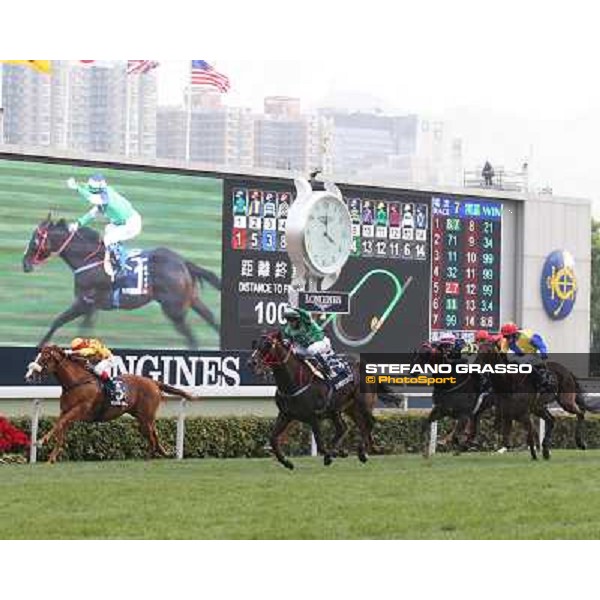 Douglas Whyte and Glorious Day win the Longines Hong Kong Mile Hong Kong-Sha Tin racecourse,8th dec.2013 ph.Stefano Grasso/Longines