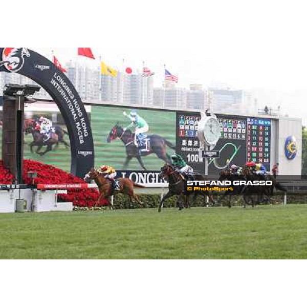 Douglas Whyte and Glorious Day win the Longines Hong Kong Mile Hong Kong-Sha Tin racecourse,8th dec.2013 ph.Stefano Grasso/Longines