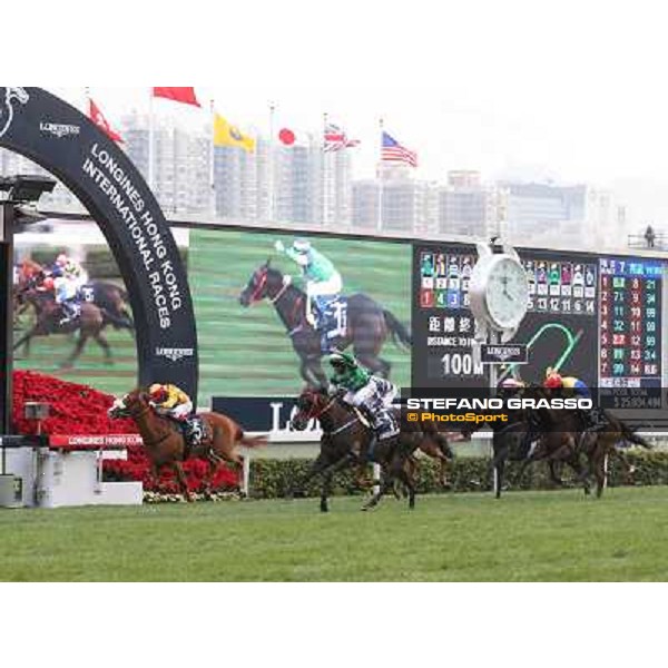Douglas Whyte and Glorious Day win the Longines Hong Kong Mile Hong Kong-Sha Tin racecourse,8th dec.2013 ph.Stefano Grasso/Longines