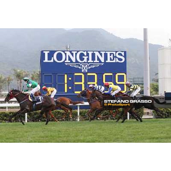 Douglas Whyte and Glorious Day win the Longines Hong Kong Mile Hong Kong-Sha Tin racecourse,8th dec.2013 ph.Stefano Grasso/Longines