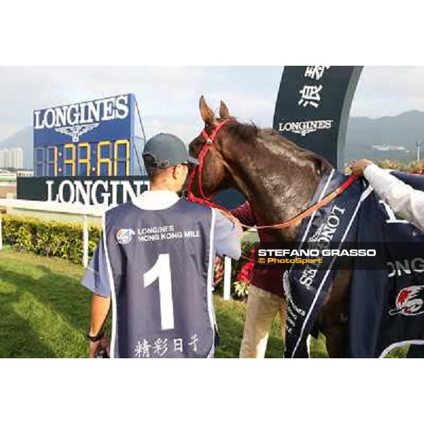 Douglas Whyte and Glorious Day win the Longines Hong Kong Mile Hong Kong-Sha Tin racecourse,8th dec.2013 ph.Stefano Grasso/Longines