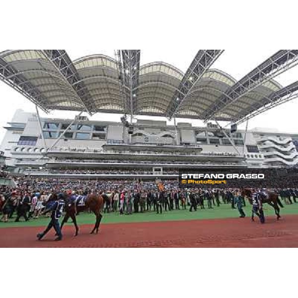 Yasunari Iwata and Lord Kanaloa win the Longines Hong Kong Sprint - The parade ring Hong Kong-Sha Tin racecourse,8th dec.2013 ph.Stefano Grasso/Longines