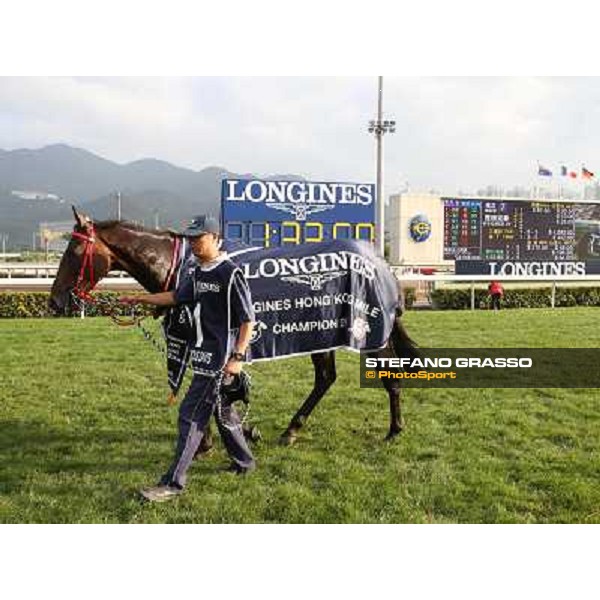 Douglas Whyte and Glorious Day win the Longines Hong Kong Mile Hong Kong-Sha Tin racecourse,8th dec.2013 ph.Stefano Grasso/Longines