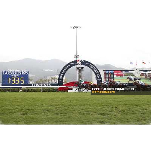 Douglas Whyte and Glorious Day win the Longines Hong Kong Mile Hong Kong-Sha Tin racecourse,8th dec.2013 ph.Stefano Grasso/Longines