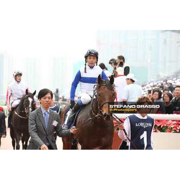 Yasunari Iwata and Lord Kanaloa win the Longines Hong Kong Sprint Hong Kong-Sha Tin racecourse,8th dec.2013 ph.Stefano Grasso/Longines