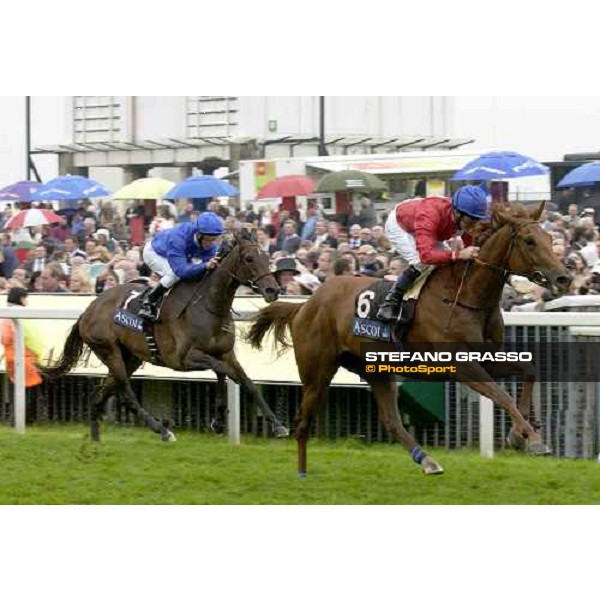 Mick Kinane on Peeress wins The Windsor Forest Stakes beating Sundrop Royal Ascot at York, 2nd day York, 15th june 2005 ph. Stefano Grasso
