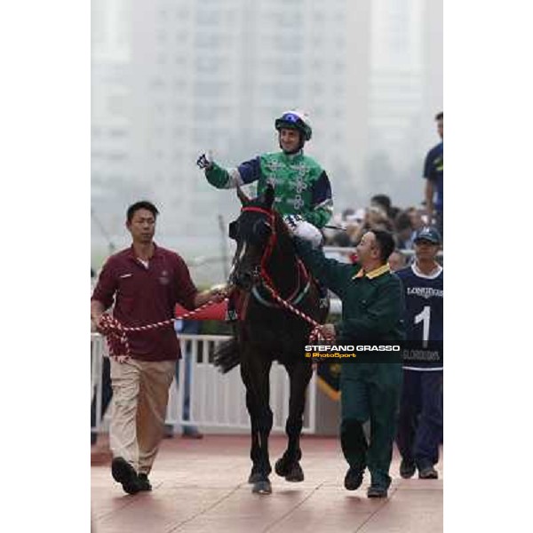 Douglas Whyte and Glorious Day win the Longines Hong Kong Mile Hong Kong-Sha Tin racecourse,8th dec.2013 ph.Stefano Grasso/Longines