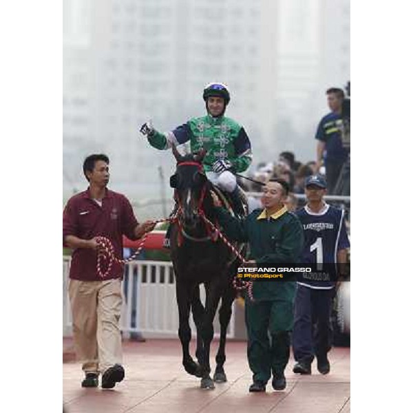 Douglas Whyte and Glorious Day win the Longines Hong Kong Mile Hong Kong-Sha Tin racecourse,8th dec.2013 ph.Stefano Grasso/Longines