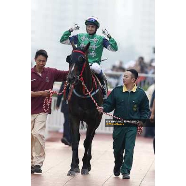 Douglas Whyte and Glorious Day win the Longines Hong Kong Mile Hong Kong-Sha Tin racecourse,8th dec.2013 ph.Stefano Grasso/Longines
