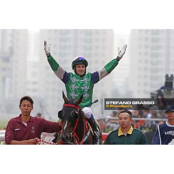 Douglas Whyte and Glorious Day win the Longines Hong Kong Mile Hong Kong-Sha Tin racecourse,8th dec.2013 ph.Stefano Grasso/Longines