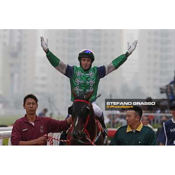 Douglas Whyte and Glorious Day win the Longines Hong Kong Mile Hong Kong-Sha Tin racecourse,8th dec.2013 ph.Stefano Grasso/Longines