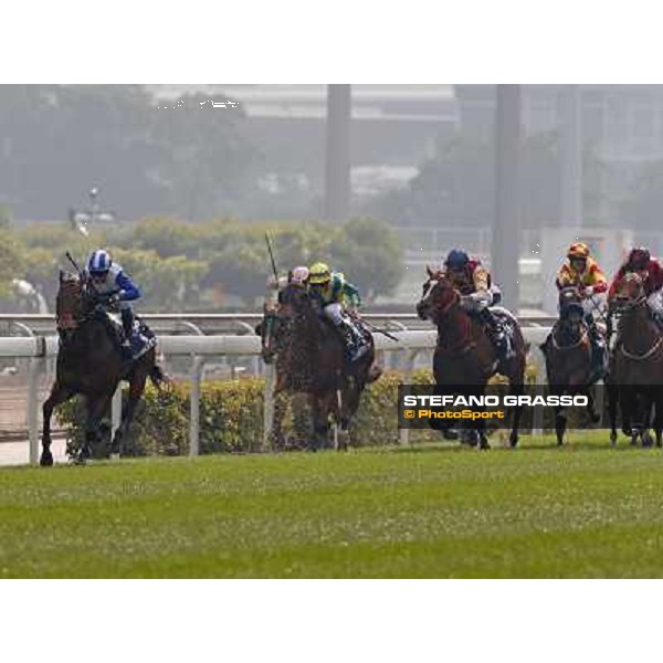 Yasunari Iwata and Lord Kanaloa win the Longines Hong Kong Sprint Hong Kong-Sha Tin racecourse,8th dec.2013 ph.Stefano Grasso/Longines