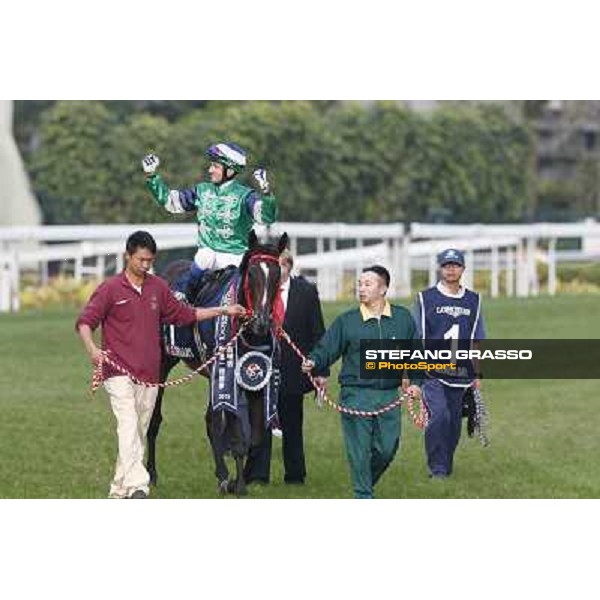 Douglas Whyte and Glorious Day win the Longines Hong Kong Mile Hong Kong-Sha Tin racecourse,8th dec.2013 ph.Stefano Grasso/Longines