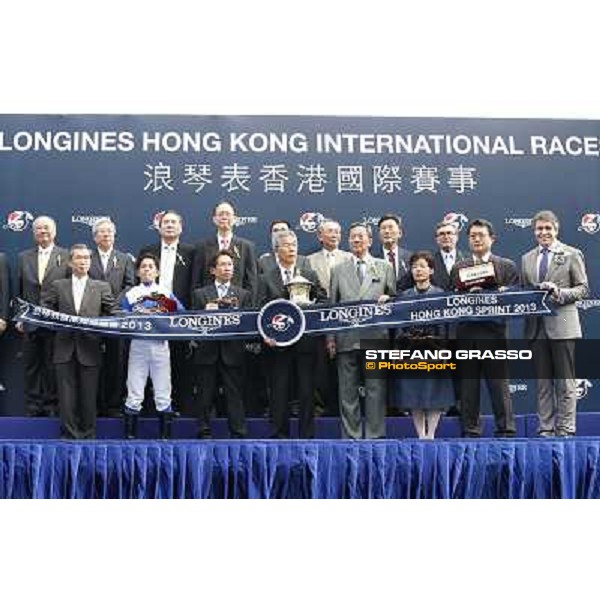 Yasunari Iwata and Lord Kanaloa win the Longines Hong Kong Sprint - The prize giving ceremony Hong Kong-Sha Tin racecourse,8th dec.2013 ph.Stefano Grasso/Longines