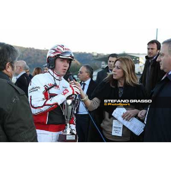 Robin Bakker with Robert Bi wins the second leg of the 86° Derby Italiano del Trotto - Trofeo La Torrente Napoli - Ippodromo di Agnano,14 dicembre 2013 ph.Stefano Grasso/Ippodromi Partenopei