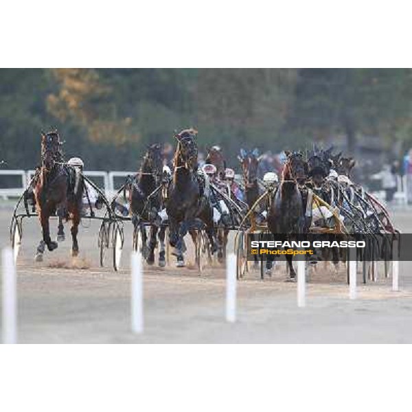 Robin Bakker with Robert Bi wins the second leg of the 86° Derby Italiano del Trotto - Trofeo La Torrente Napoli - Ippodromo di Agnano,14 dicembre 2013 ph.Stefano Grasso/Ippodromi Partenopei