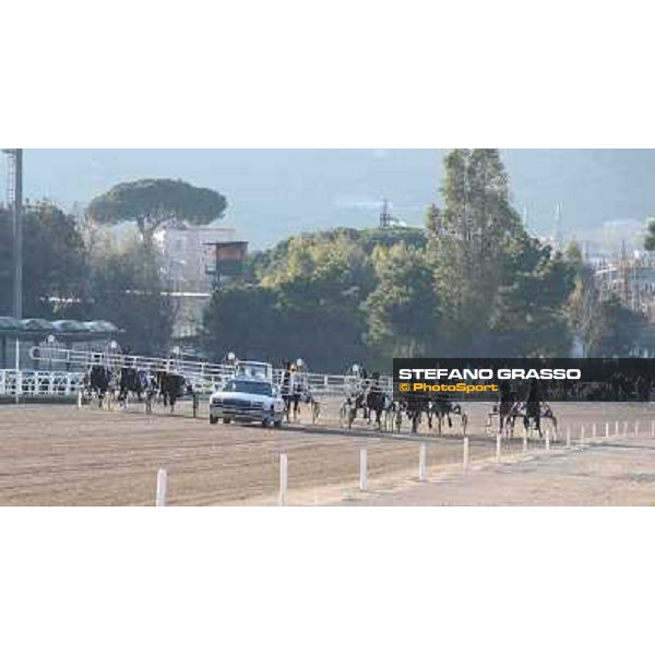 Tommaso Di Lorenzo with Re deli Dei wins the first leg of the 86° Derby Italiano del Trotto - Trofeo La Torrente Napoli - Ippodromo di Agnano,14 dicembre 2013 ph.Stefano Grasso/Ippodromi Partenopei