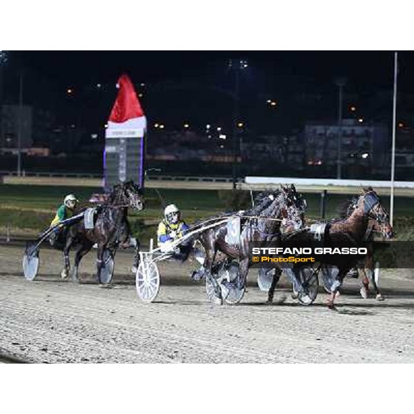 Federico Esposito with Red Baron wins the third leg of the 86° Derby Italiano del Trotto - Trofeo La Torrente Napoli - Ippodromo di Agnano,14 dicembre 2013 ph.Stefano Grasso/Ippodromi Partenopei