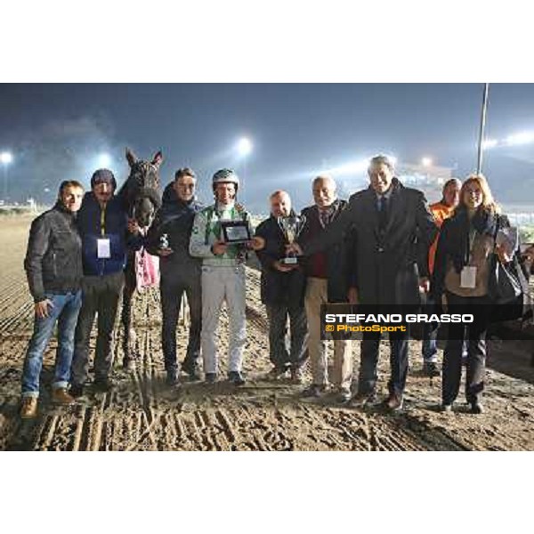 Andrea Guzzinati with Peace of Mind wins the Gran Premio Antonio Carena - Trofeo Az.Agr.Marziano Napoli - Ippodromo di Agnano,14 dicembre 2013 ph.Stefano Grasso/Ippodromi Partenopei