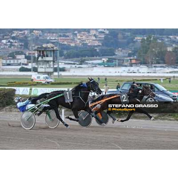 Roberto Vecchion with Orsia wins the Gran Premio Royal Mares - Allevamento Garigliano-2nd Andrea Guzzinati with Oibambam Effe Napoli - Ippodromo di Agnano,14 dicembre 2013 ph.Stefano Grasso/Ippodromi Partenopei