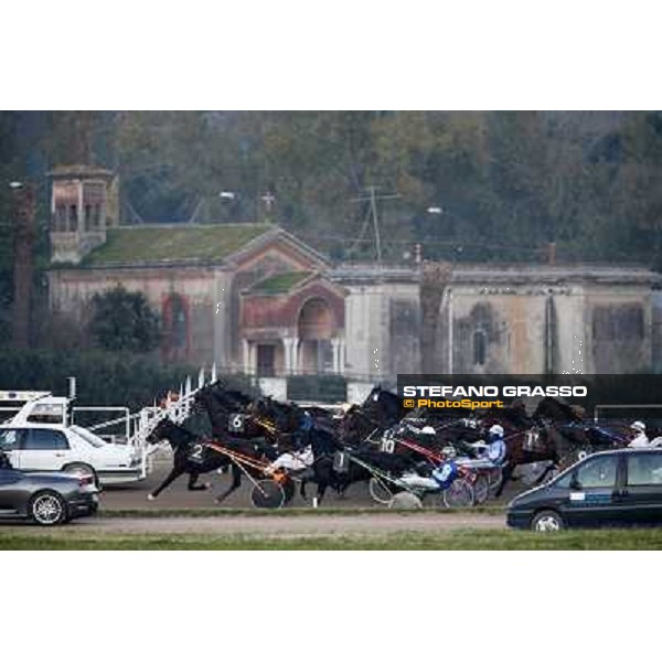 Roberto Vecchione and Orsia win the Gran Premio Royal Mares - Allevamento Garigliano Napoli - Ippodromo di Agnano,14 dicembre 2013 ph.Stefano Grasso/Ippodromi Partenopei