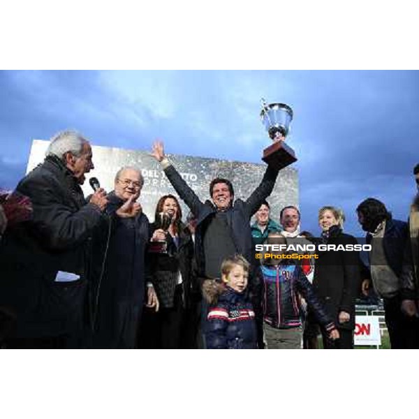 Robin Bakker with Robert Bi wins the 86° Derby Italiano del Trotto Napoli,Agnano 26 dicembre 2013 ph.Stefano Grasso/Ippodromi Partenopei srl
