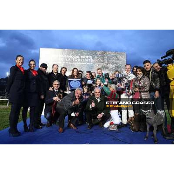 Robin Bakker with Robert Bi wins the 86° Derby Italiano del Trotto Napoli,Agnano 26 dicembre 2013 ph.Stefano Grasso/Ippodromi Partenopei srl