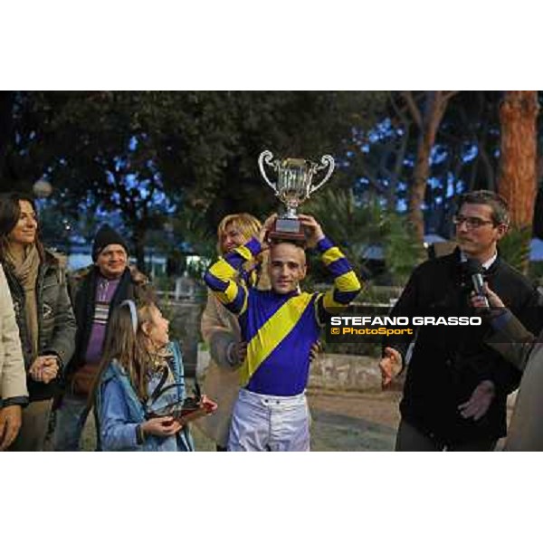 Dario Vargiu and Elettrotreno win the Gran Premio Città di Napoli Napoli,Agnano 29 dicembre 2013 ph.Stefano Grasso/Ippodromi Partenopei srl