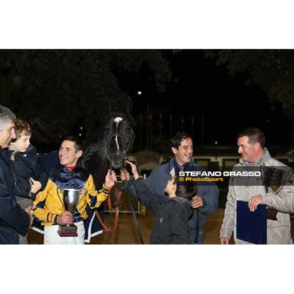 The prize giving of the Premio Criterium Partenopeo won by Djordje Perovic on Salford Secret Napoli,Agnano 29 dicembre 2013 ph.Stefano Grasso/Ippodromi Partenopei srl