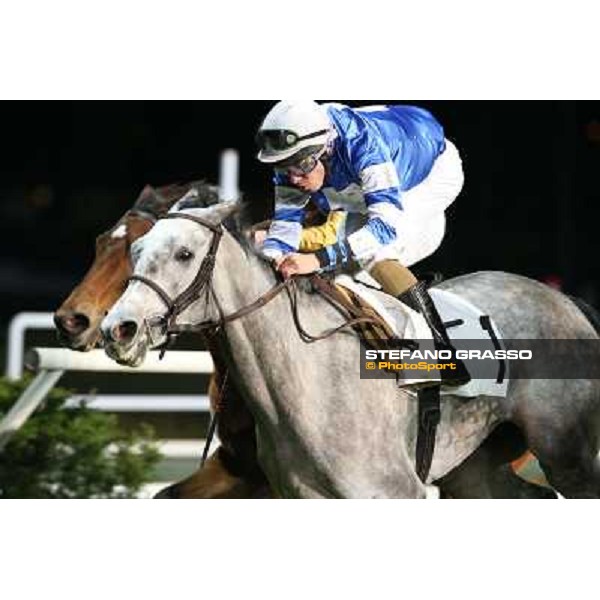 Djordjet Perovic on Lady Kikka wins the Premio Soragna beating Calittist Napoli,Agnano 29 dicembre 2013 ph.Stefano Grasso/Ippodromi Partenopei srl