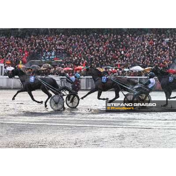 Orjan Kihlstrom with Maharajah wins the Grand Prix d\'Amerique 2014 Paris - Vincennes, 26th jan.2014 ph.Stefano Grasso