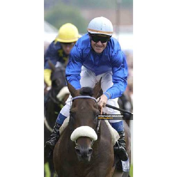 Olivier Peslier on Westerner, wins the Gold Cup Royal Ascot at York - Ladies Day York, 16th june 2005 ph. Stefano Grasso