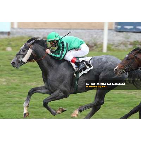 Antonio Fresu and Makarenko win the Premio Optional Roma - Capannelle racecourse,2nd march 2014 ph.Stefano Grasso