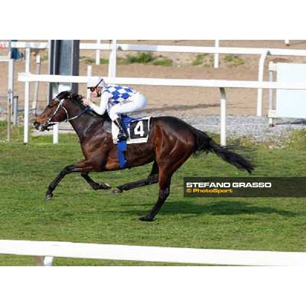 Cristian Demuro on Icebreaking wins the Premio Sinthesis Rome - Capannelle racecourse,16th march 2014 ph.Domenico Savi/Grasso