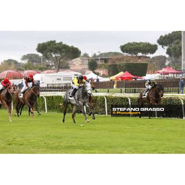 Chiara Wells after winning the Premio Don Rome, Capannelle racecourse, 23rd march 2014 ph.Domenico Savi/Grasso