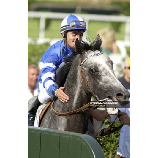 Silvano Mulas congratulates with Tedo after winning the Gran Premio d\' Italia San Siro, Milan 18th june 2005 ph. Stefano Grasso