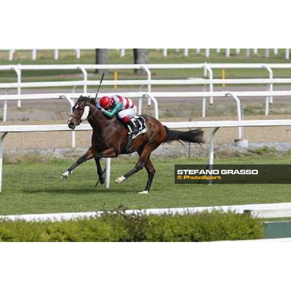 Carlo Fiocchi on Fantastic Horse wins the Premio Godetia Rome, Capannelle racecourse 13th april 2014 ph.Stefano Grasso