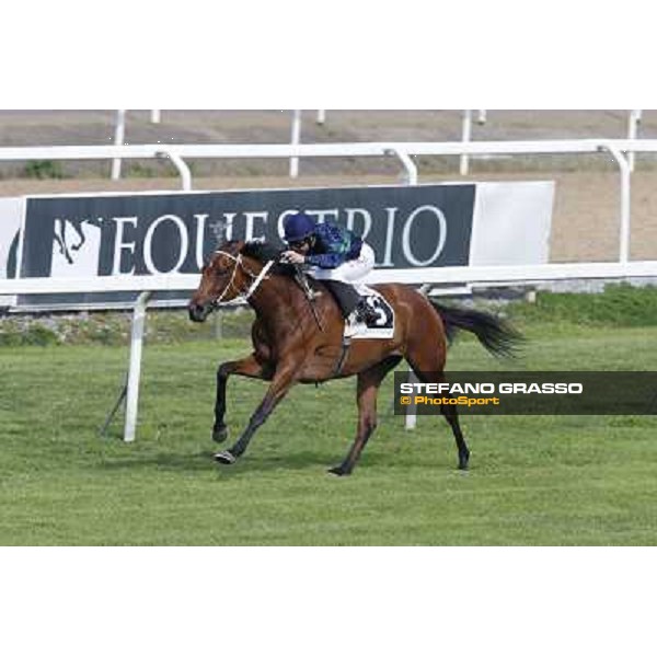 Luca Maniezzi on Obade wins the Premio Lorenzo Camuffo Rome, Capannelle racecourse 13th april 2014 ph.Stefano Grasso