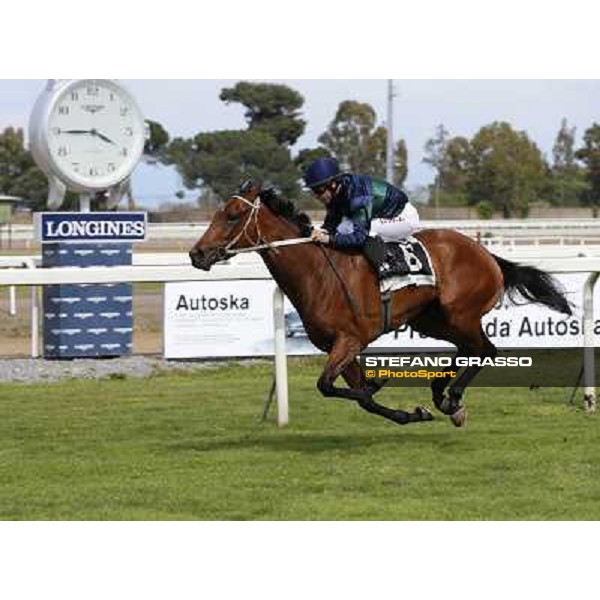 Luca Maniezzi on Obade wins the Premio Lorenzo Camuffo Rome, Capannelle racecourse 13th april 2014 ph.Domenico Savi/Grasso