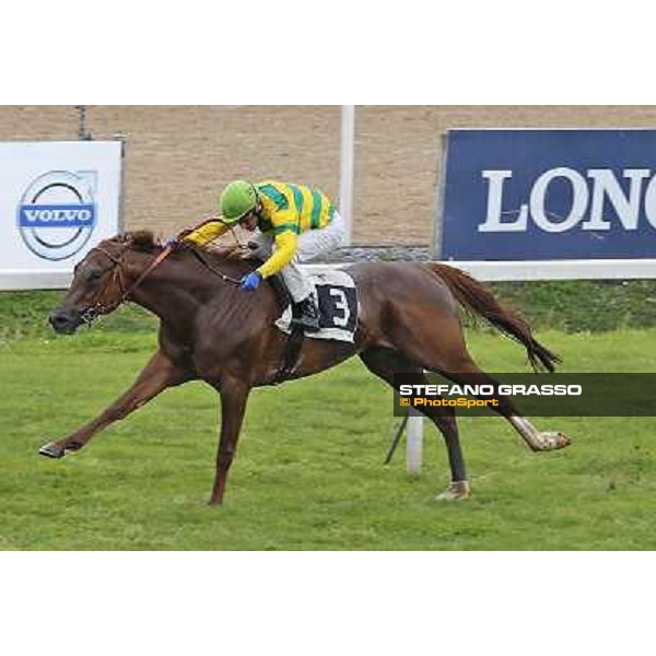 Carlo Fiocchi on Guizzo Vincente wins the Premio Bilitis Roma - Capannelle racecourse,15th april 2014 ph.Domenico Savi/Grasso